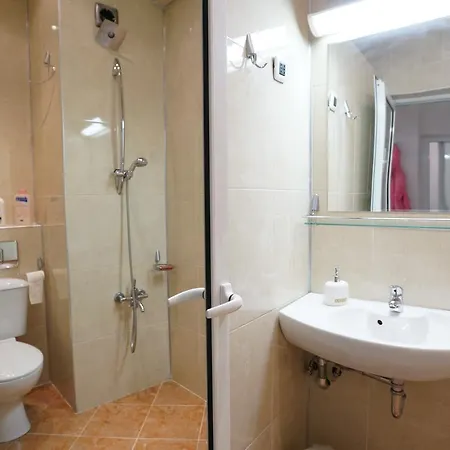 White Dinner Apartment